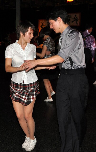min 2008 11 08 fous swing 480